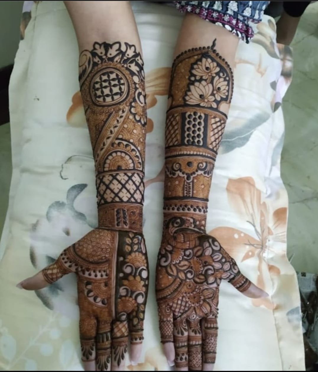 Raj Mehandi Artist